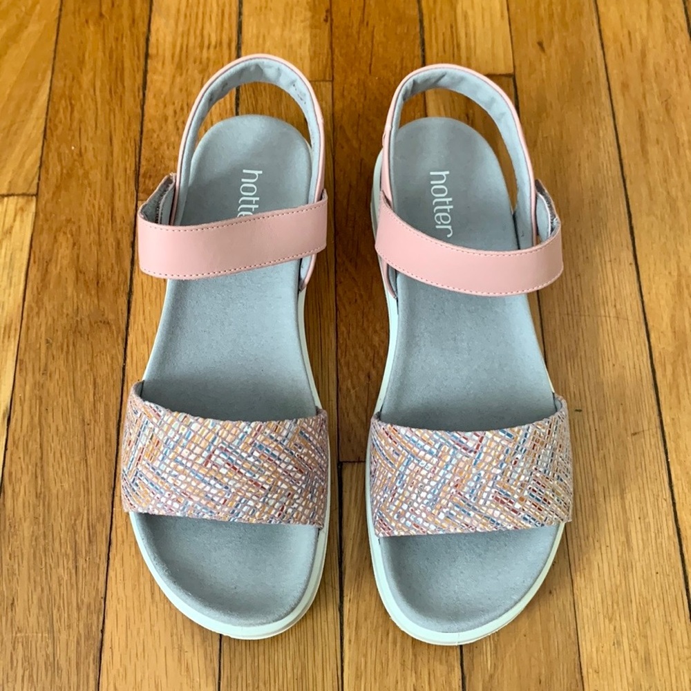 NIB Hotter Play Blush Weave Leather Suede Women’s Sandals - Size 10
